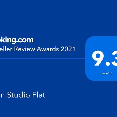 Intim Studio Flat Arad Eksteriør billede